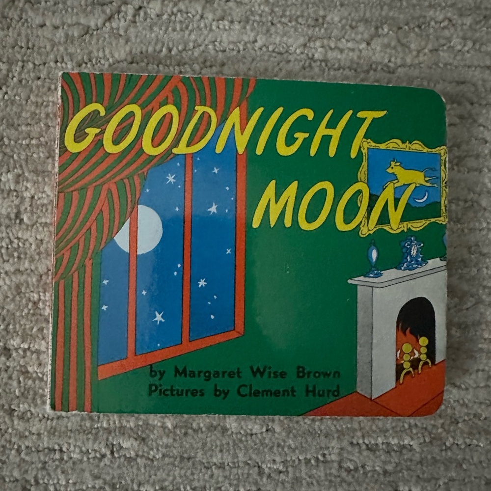5/$25 Goodnight Moon Classic Children's Bedtime Board Book ~ Margaret Wise Brown